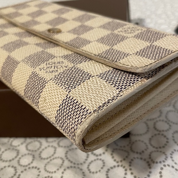 Louis Vuitton Azur Sarah Wallet - Picture 6 of 15